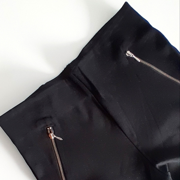 Black leggings in size small - Picture 3 of 6